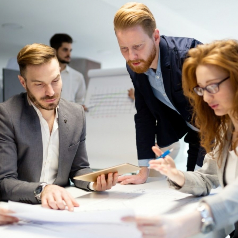 business-people-working-together-on-project-and-B3MZ4TX-1600x900